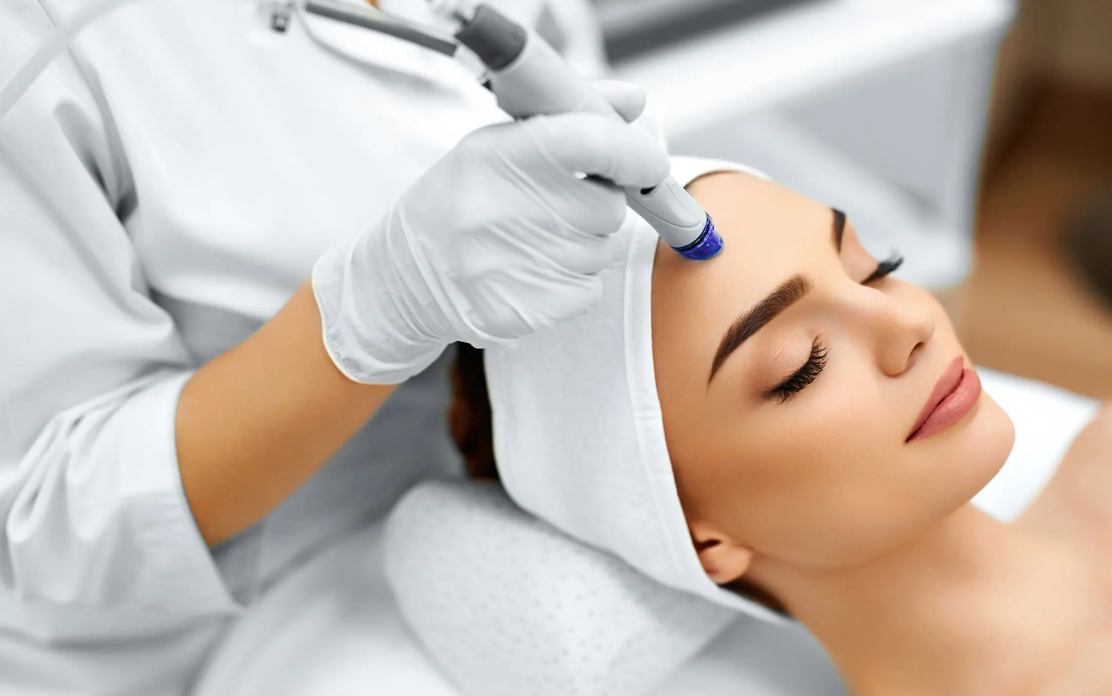 What Is Collagen Lift Therapy and How Can It Help Ageing, Loose Skin Busby?